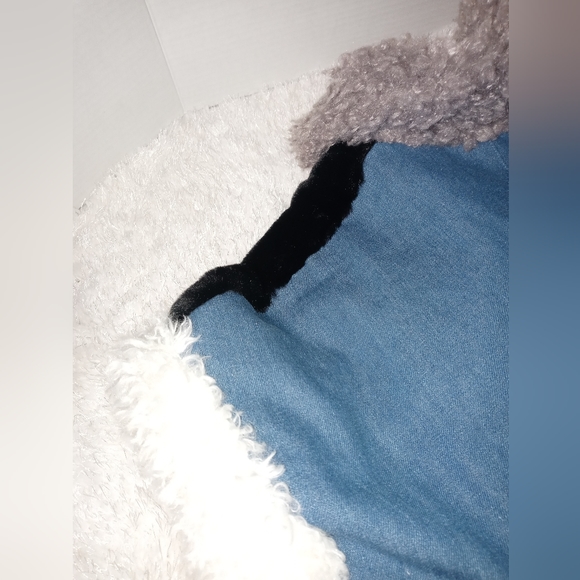 Shaci brand denim and sherpa jacket satin lining. Crop sleeves. Womens size 1x - Picture 7 of 7